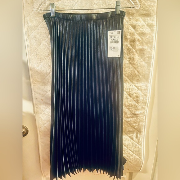 ❤️NWT ZARA HIGH WAIST GREEN PLEATED MIDI SKIRT - Picture 7 of 8